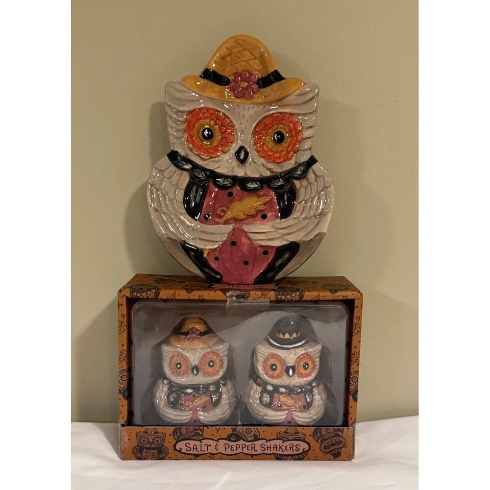 Johanna Parker Owl 2026 Set -, S&P Shakers, spoon rest - Pilgrim Owls